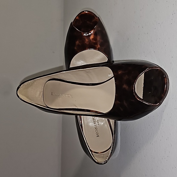 Banana Republic Factory Shoes - Banana Republic Factory Brown Peep Toe Heels